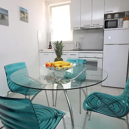 Urban Apartment *